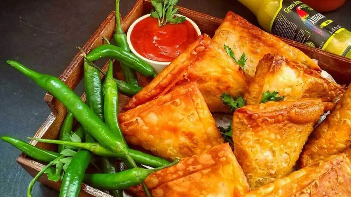 رازهای خوشمزگی سمبوسه بازاری: طرز تهیه‌ای که باید بدانید
