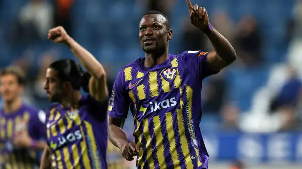 بمب‌ترکانی آبی‌ها در نقل و انتقالات