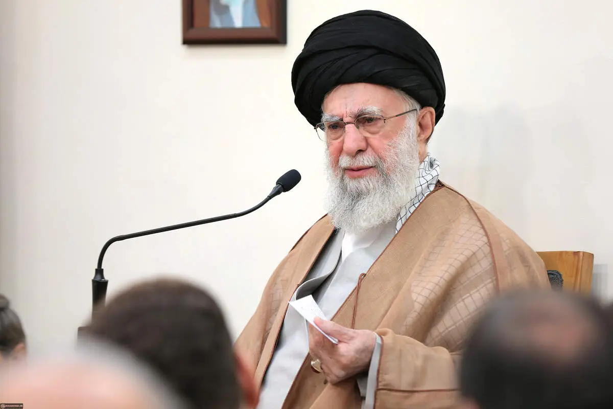 چرا رهبر انقلاب در حسینیه امام‌ خمینی ( ره) حضور نداشتند؟