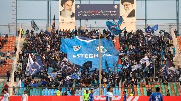 پوستر استقلال قبل از جدال حساس با سپاهان حاشیه‌ساز شد