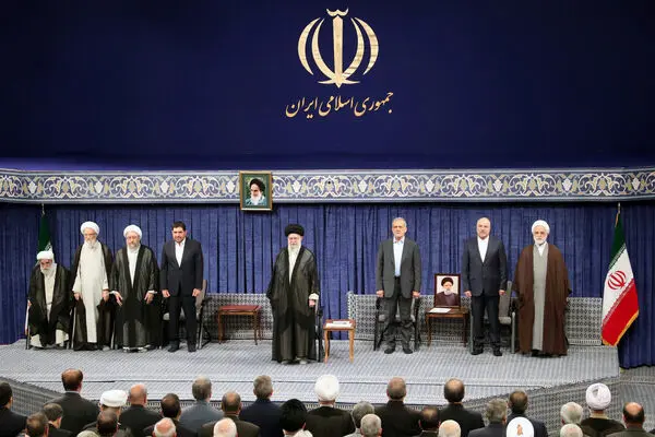مراسم تنفیذ حکم ریاست جمهوری مسعود پزشکیان توسط رهبر انقلاب