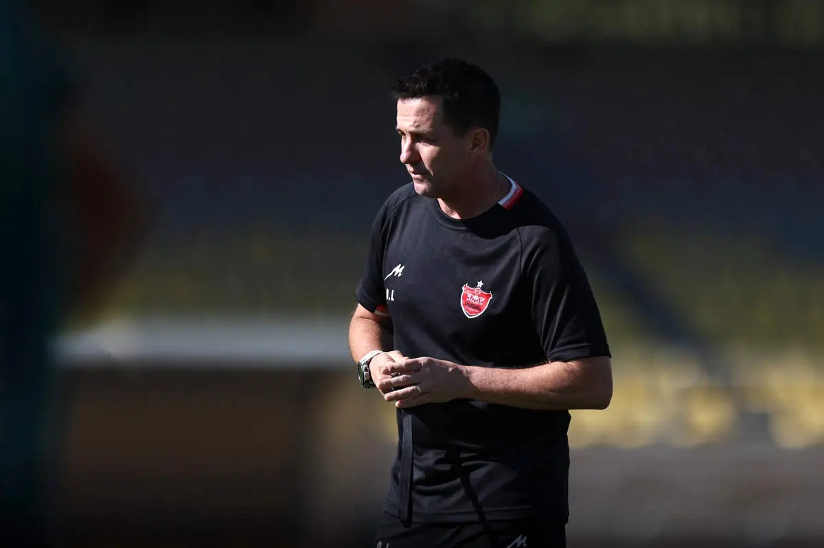 صحبت‌های در گوشی اوسمار لو رفت/ فخریان در آستانه جدایی؟