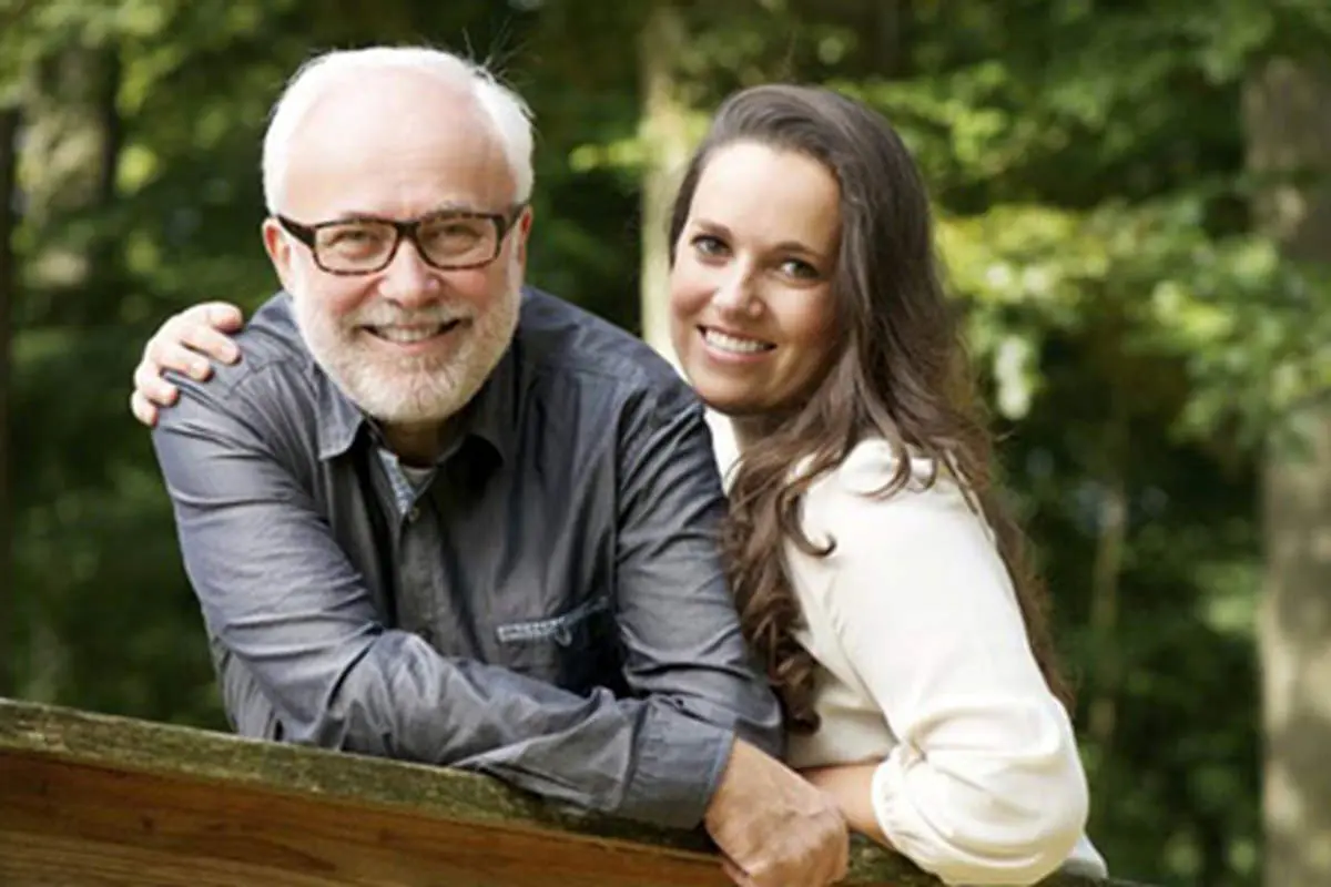 عشق یا پول؟/ نگاهی به روابط شوگر ددی و شوگر مامی در ایران