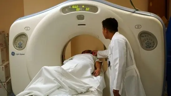 جنجال پزشکی: اسکن MRI ساده که خطر بیماری قلبی را ۱۰ سال زودتر فاش می‌کند!