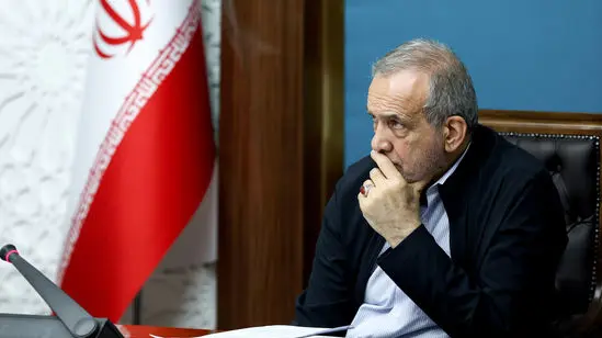 انتقاد و تذکر پزشکیان به وزارت نیرو؛‌ اعمال محدودیت در مصرف برق از دفاتر دولت شروع می‌شود