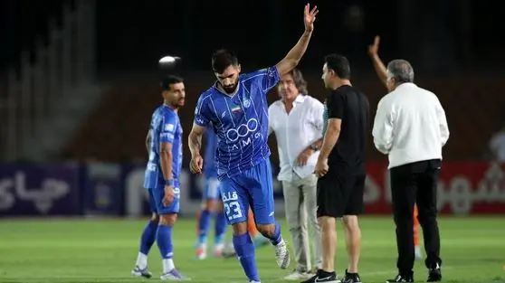 گران‌ترین بازیکن استقلال اخراج شد