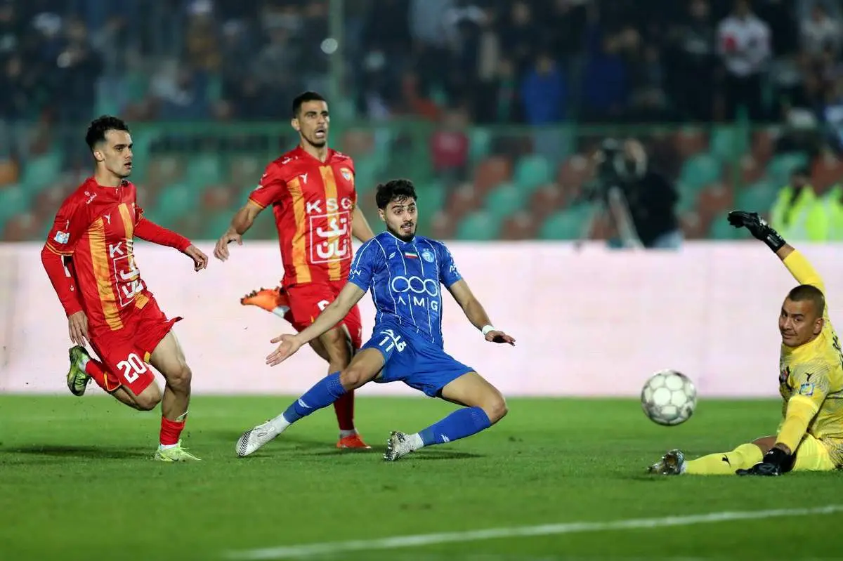 ترکیب احتمالی استقلال مقابل فولاد