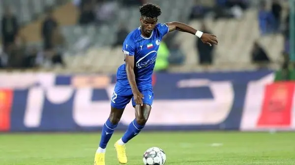 بمب خبری نقل و انتقالات: آیا ستاره استقلال در راه پرسپولیس است؟