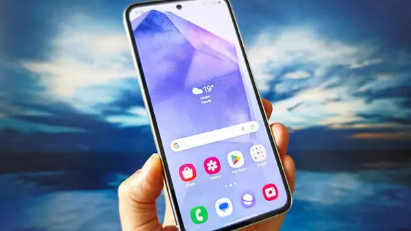 قیمت جدید گوشی‌های سامسونگ، شیائومی و آیفون امروز شنبه ۱۸ بهمن ۱۴۰۴ + جدول کامل