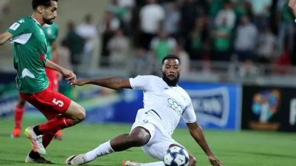 بازیکن استقلال در دربی باید اخراج می‌شد/ کارشناس داوری پاسخ داد