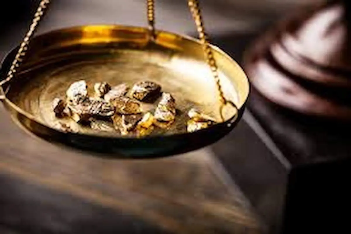 بازار طلا و سکه در آستانه جهش: آیا قیمت گرم طلا به بالای ۱۰ میلیون تومان خواهد رسید؟