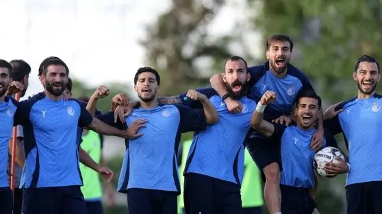 شوک در استقلال: کدام گزینه هدایت آبی‌پوشان را بر عهده می‌گیرد؟ سیدورف، فلورس یا سا پینتو؟