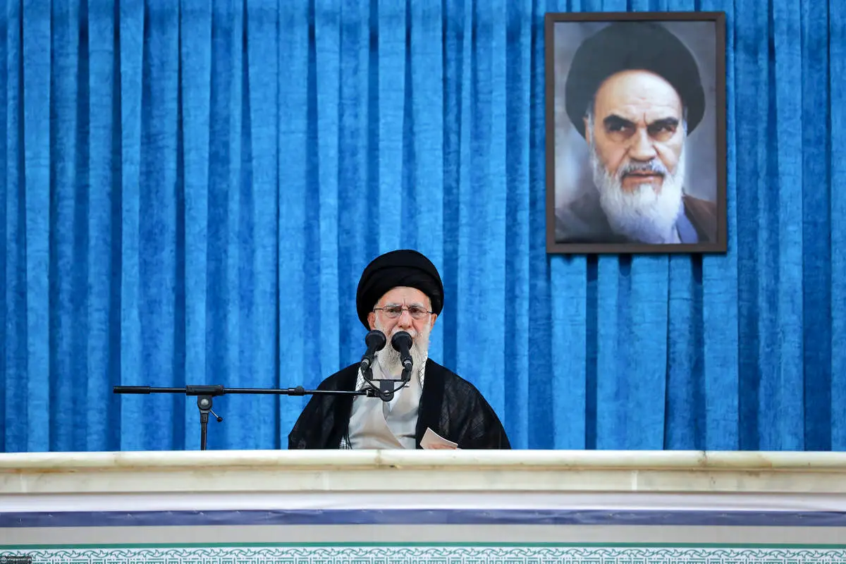 رهبر انقلاب: چرا دخالت میکنید ایران غنی‌سازی داشته باشد یا نداشته باشد، به شما چه! شما چه‌کاره‌اید؟