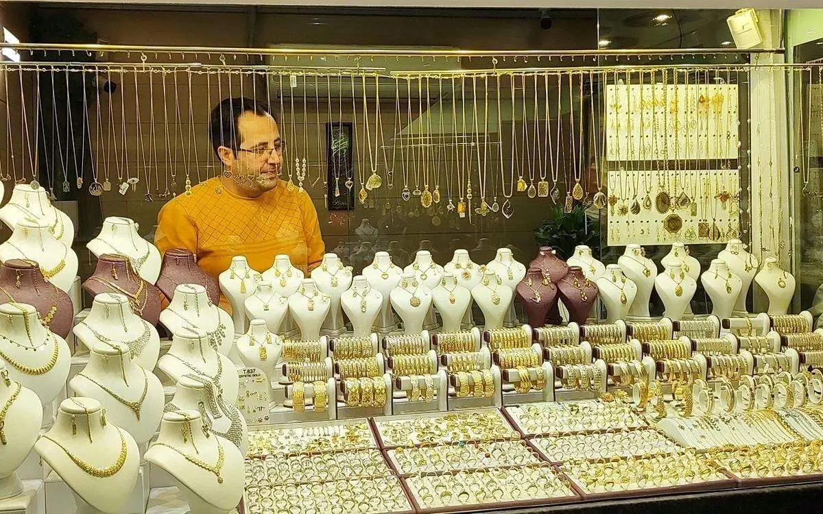 آخرین قیمت طلا ۱۸ عیار و ۲۴ عیار امروز پنجشنبه ۱۹ تیر ۱۴۰۴ اعلام شد