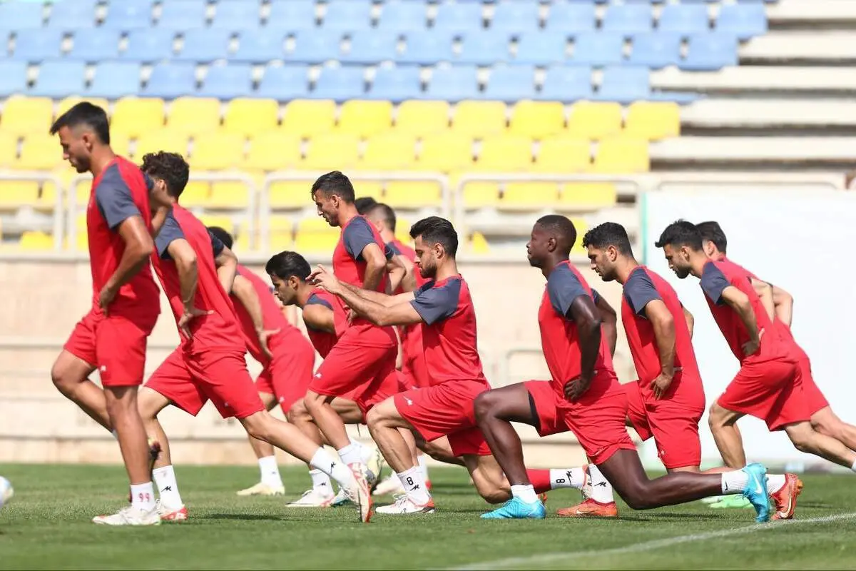 اورونوف در راه تهران؛ ستاره پرسپولیس برای معاینه پزشکی بازمی‌گردد!