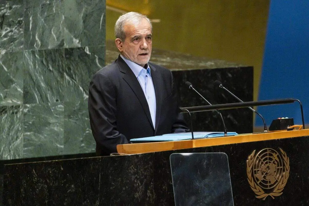 پیام پزشکیان به دو زبان عربی و انگلیسی در پی حملات موشکی سپاه پاسداران به اسرائیل