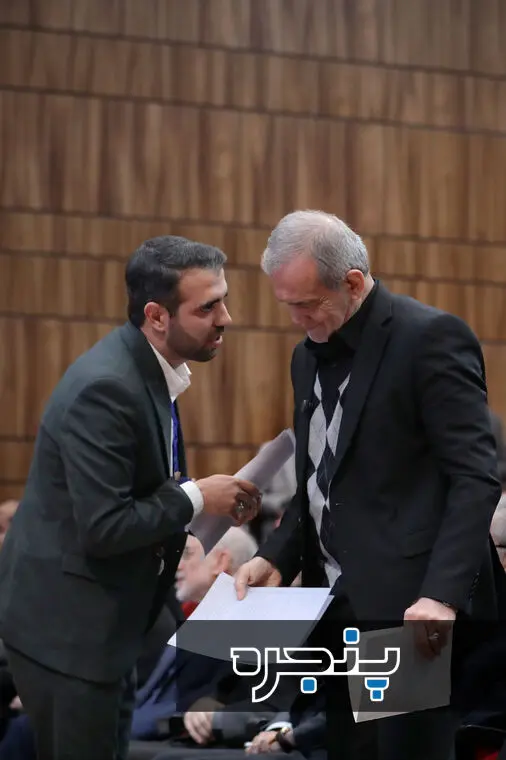 مراسم روز دانشجو در دانشگاه شریف با حضور مسعود پزشکیان