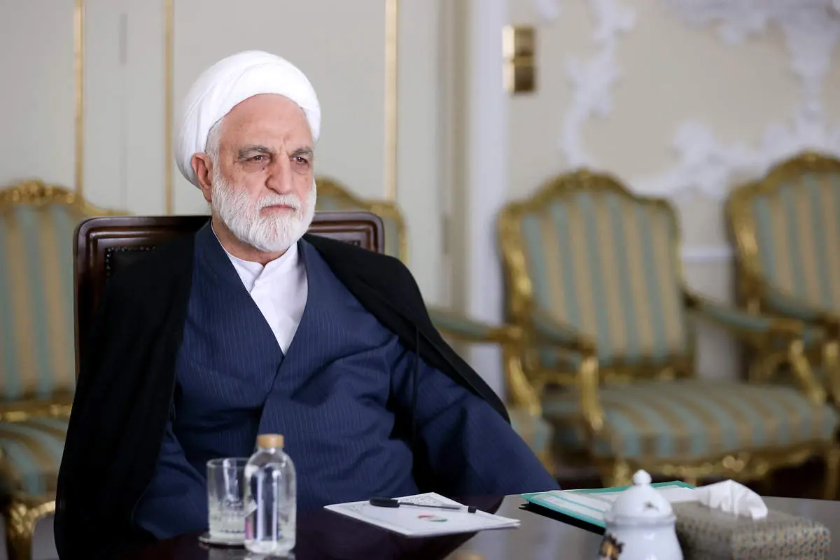 رئیس قوه قضاییه: مقامات قضایی به هیچ وجه از مبارزه و مقابله عالمانه و همهجانبه با کلیه مظاهر فساد غافل نشوند