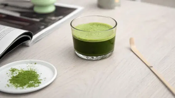 راز نوشیدنی سبز پرطرفدار که آرامش و انرژی را همزمان می‌دهد