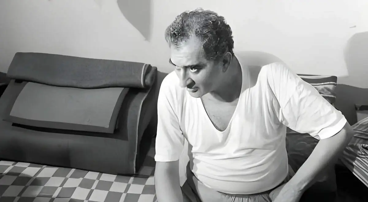 عکس کمتر دیده‌شده از حمیدرضا پهلوی در زندان اوین؛ برادر ناتنی شاه در سال ۱۳۶۴