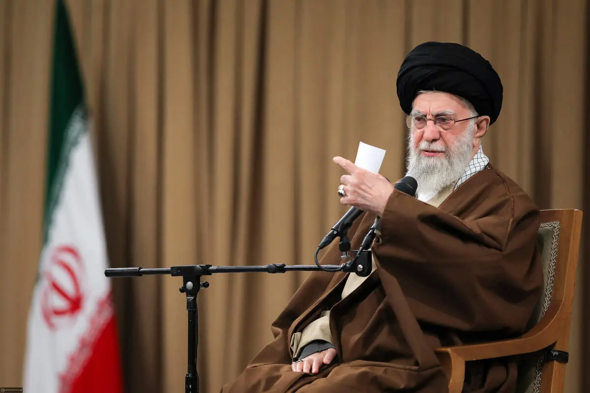 رهبر انقلاب: مسئولان امنیتی و قضایی موظف به کشف و پیگری هرگونه سهل انگاری یا تعمد در انفجار بندرعباس هستند