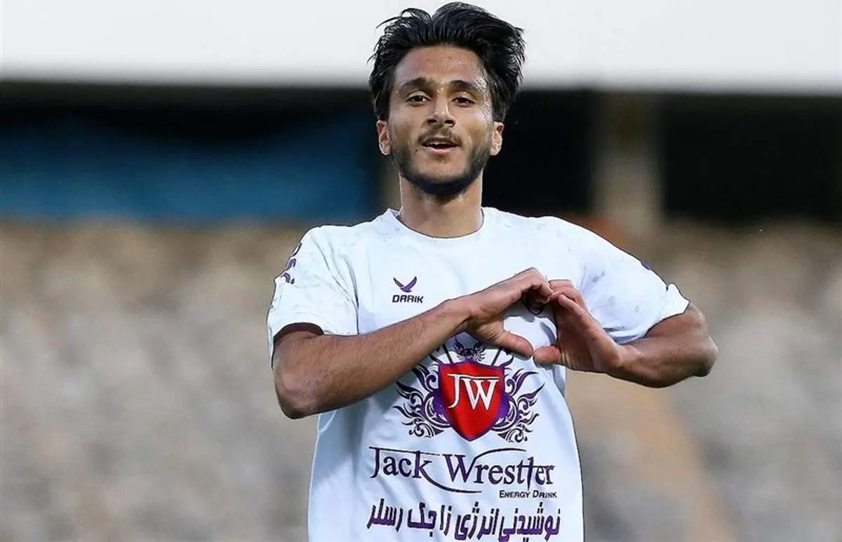 پرسپولیس و رقابت داغ برای جذب وینگر محبوب استقلال