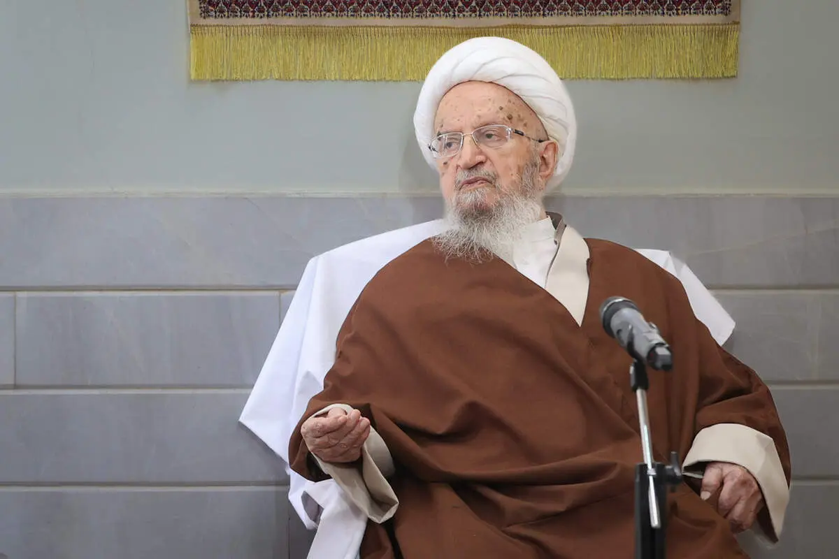 آیت الله مکارم شیرازی فتوای محاربه صادر کردند