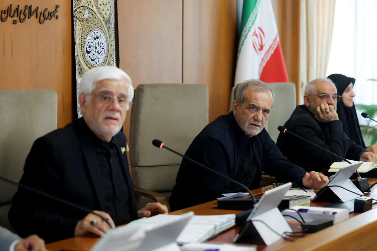 در جلسه هیات دولت مطرح شد: گزارش وزیر امور خارجه از اجلاس بریکس و وزیر ارتباطات از وضعیت اینترنت