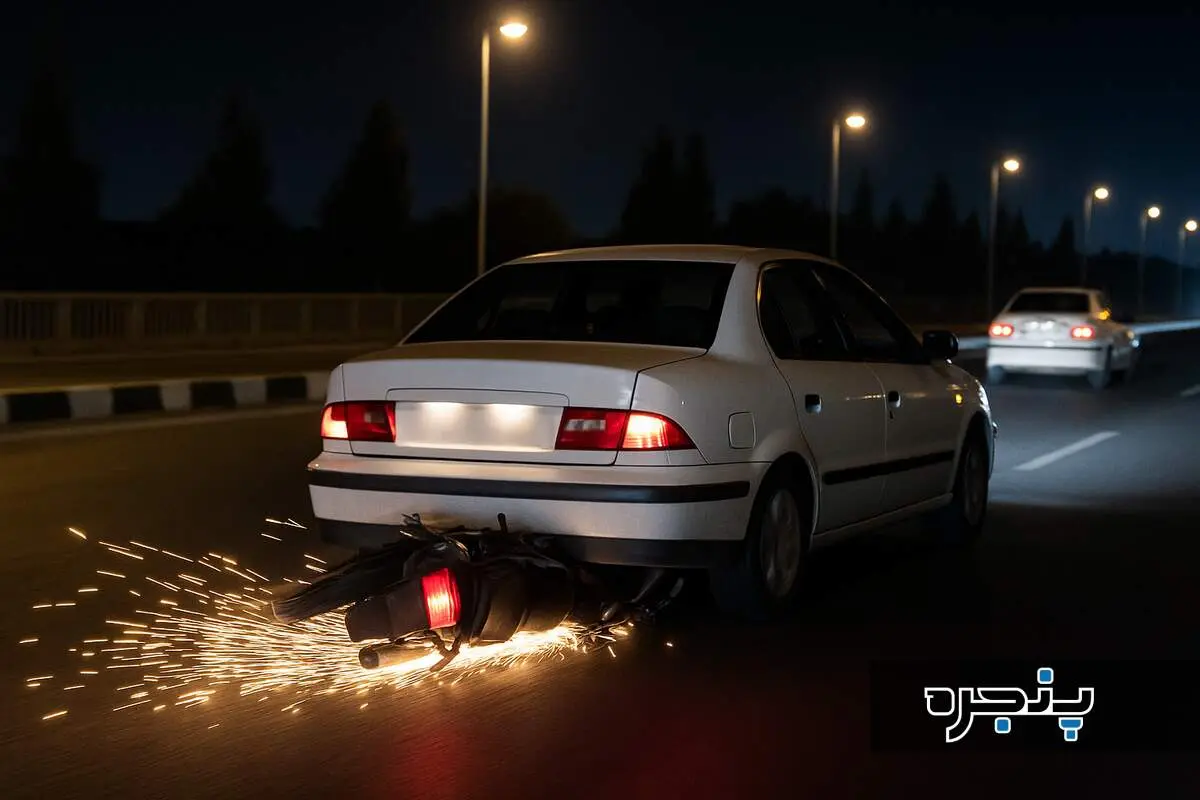 ویدیوی عجیب و حیرت‌انگیز از قم؛ موتور زیر سمند گیر کرد و راننده توقف نکرد!