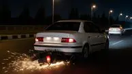ویدیوی عجیب و حیرت‌انگیز از قم؛ موتور زیر سمند گیر کرد و راننده توقف نکرد!