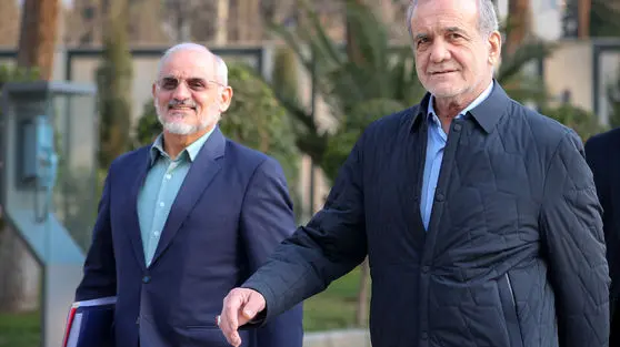 جزئیات تازه از حمله اسرائیل به جلسه شورای عالی امنیت ملی: در پای پزشکیان خون متورم شده بود که پزشکان آن را تخلیه کردند