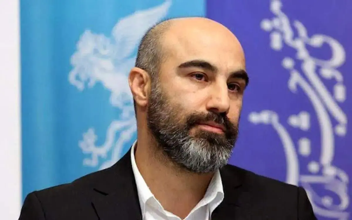 حضور  محسن تنابنده در بهشت زهرا در پی کشته شدن برادرزاده‌اش