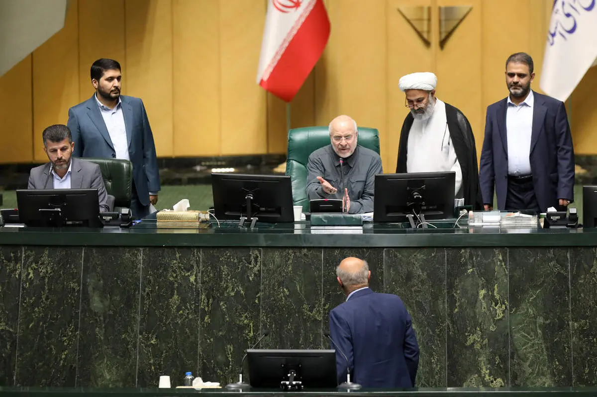 چالش حذف یارانه ۲۷ میلیون نفر؛ جدال مجلس و دولت بر سر کالابرگ الکترونیک