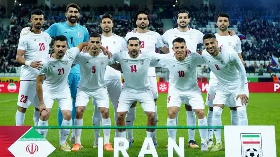 قلعه‌نویی جوان‌ترها را برای نیمکت دعوت می‌کند؛ میانگین سنی بیش از ۳۰ سال تیم ملی مقابل روسیه