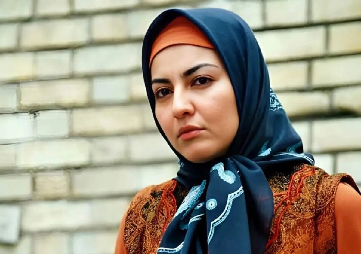 آناهیتا همتی با استایل پاییزی در کنار همسرش عکسی عاشقانه منتشر کرد
