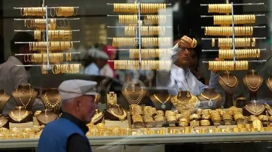 هشدار جدی درباره خرید طلا: بازار قابل پیش‌بینی نیست، فقط برای ریسک‌پذیرها + تحلیل حباب منفی