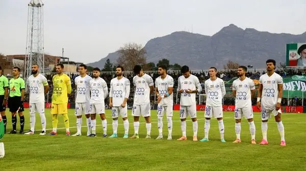 پیشکسوت استقلال: جنپو و نازون حتی در لیگ دو هم به درد نمی‌خورند!