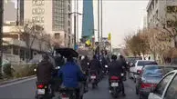 ویدیو: تجمع مخالفان رفع فیلتر واتساپ و گوگل‌پلی به ۲۰ نفر هم نرسید!