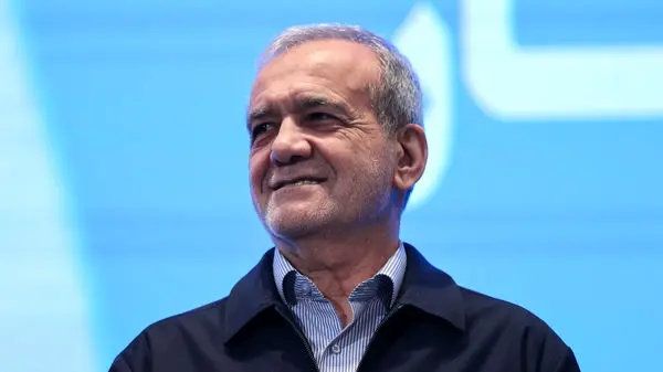 وزیر نفت: فعلا تصمیمی برای افزایش قیمت بنزین و گاز گرفته نشده است