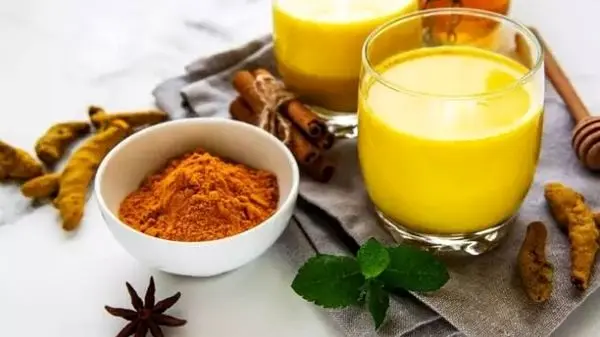 چای ماچا، از آیین باستانی تا ترند کافه‌های امروز؛ هر آنچه باید درباره ماچا بدانید