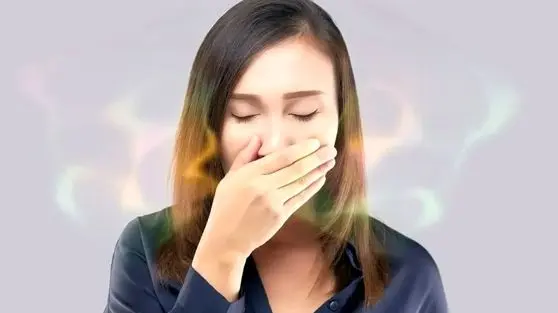 دهانتان همیشه بوی بد دارد؟/ رازهای پنهان نفس ناخوشایند