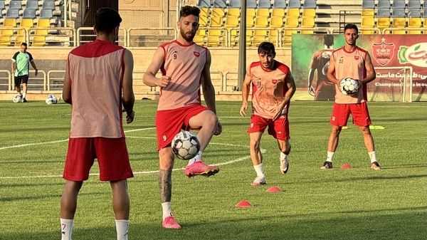 فدراسیون فوتبال به استقلال و پرسپولیس مهلت داد