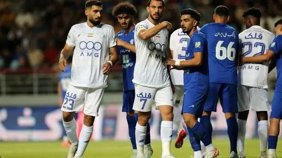 دو مدافع پرحاشیه استقلال مدام در رفت‌و‌آمد/ شزایط بهتر نشده است