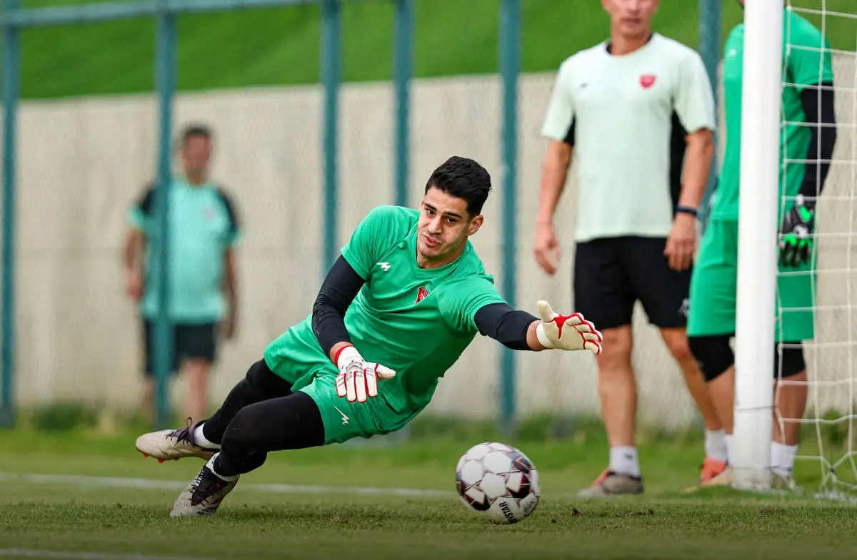 شماره یک پرسپولیس به پیام رسید؛ سنگربان جدید آماده درخشش