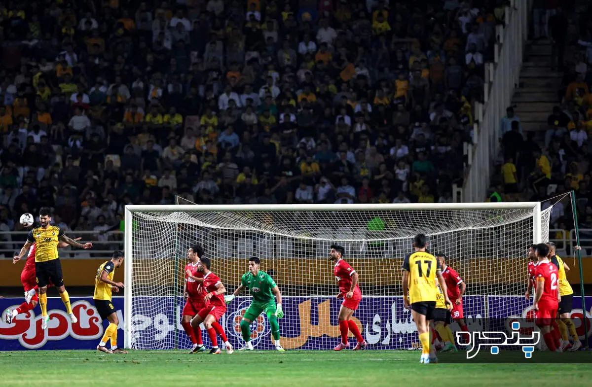 فرار پیروزمندانه پرسپولیس از اصفهان در شب فرصت‌سوزی‌های پرشمار سپاهان