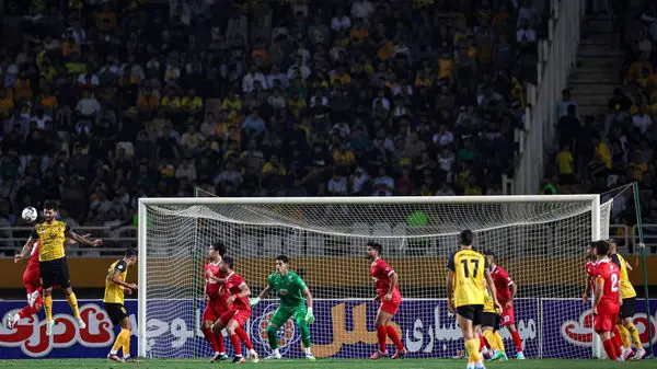 خلاصه بازی: سپاهان ۰ - ۱ پرسپولیس
