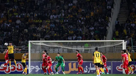 فرار پیروزمندانه پرسپولیس از اصفهان در شب فرصت‌سوزی‌های پرشمار سپاهان