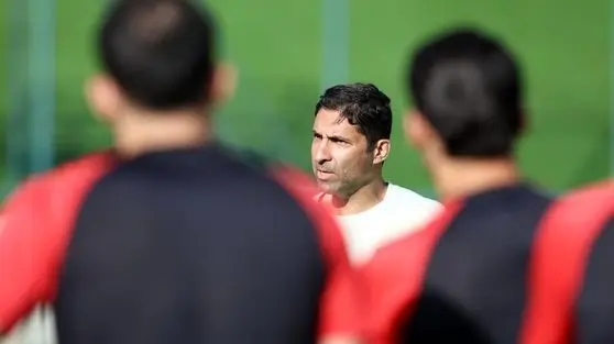 وحید هاشمیان چراغ قرمز نشان داد: پرونده مهرداد محمدی در پرسپولیس بسته شد