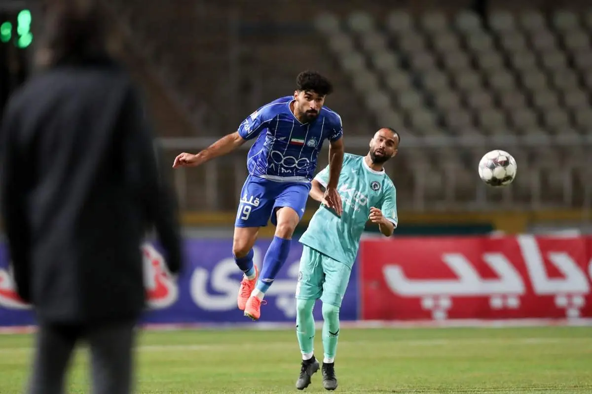 استقلال باز هم همه‌چیز را گردن زمین چمن انداخت!