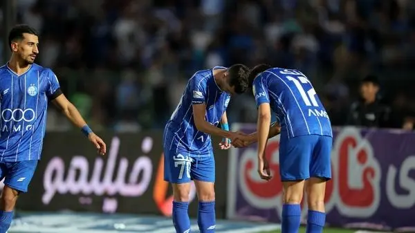 ادامه روزهای خوش با درخشش ستارهها؛ استقلال و ساپینتو صدرنشین ماندند